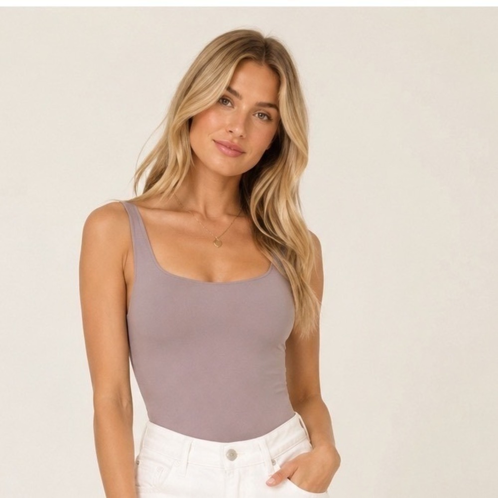 SKIMS Light Essential Scoop Neck Bodysuit NEW Mink Womens XXS
